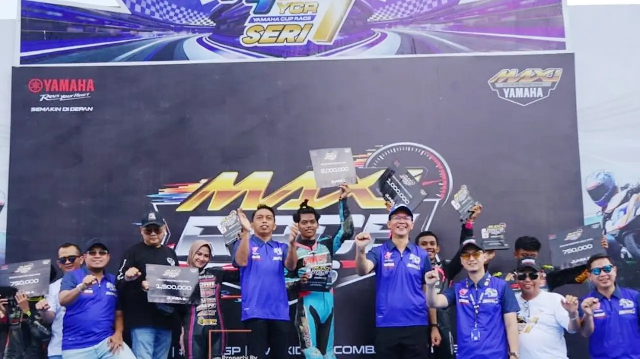 Para pemenang Yamaha Cup Race 2026 di Sirkuit Puncak Mario Sidrap